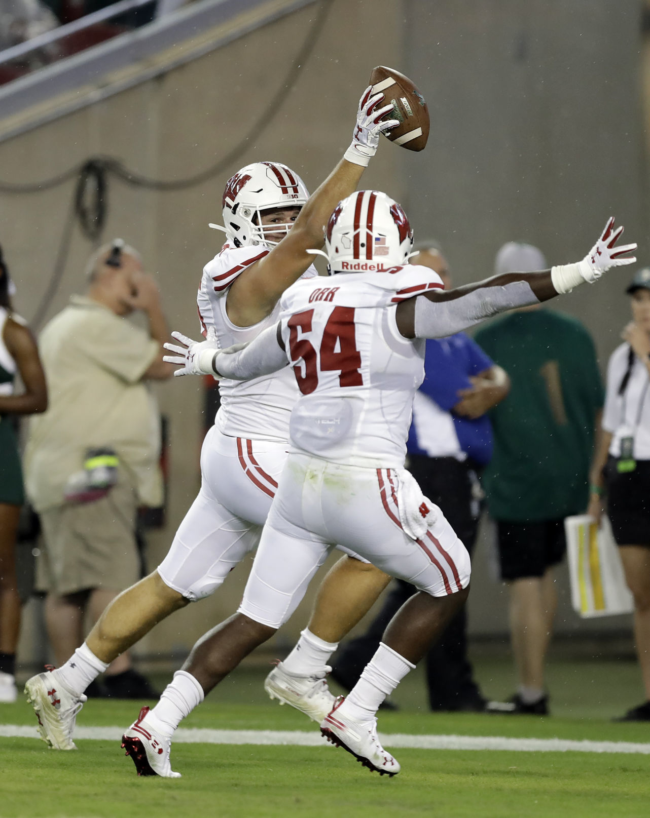 Badgers 49, Bulls 0